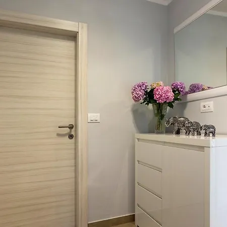 Casa Kujici Feriehus *